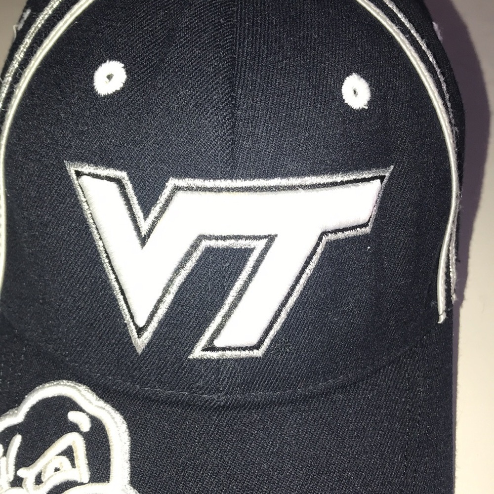 Men’s VT One-Fit Logo Cap - Picture 3 of 10